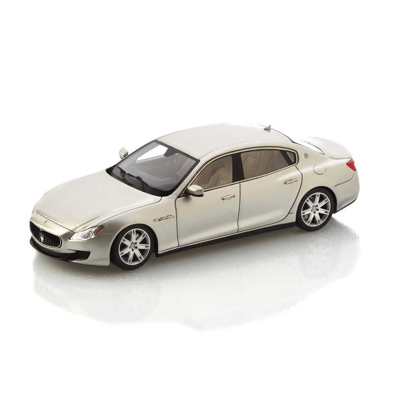 1:43 Champagne Quattroporte MY14