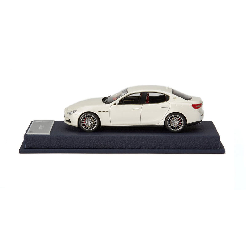 1:43 Ghibli MY14 Bianco Alpi – US - Maserati Store