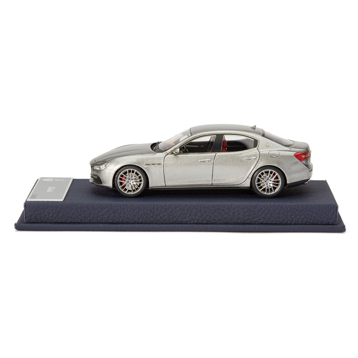 1:43 Ghibli MY14 Grey – US - Maserati Store
