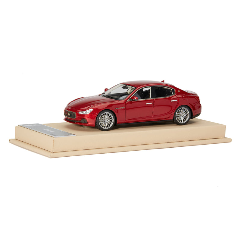 1:43 Ghibli MY14 Rosso Energia – US - Maserati Store