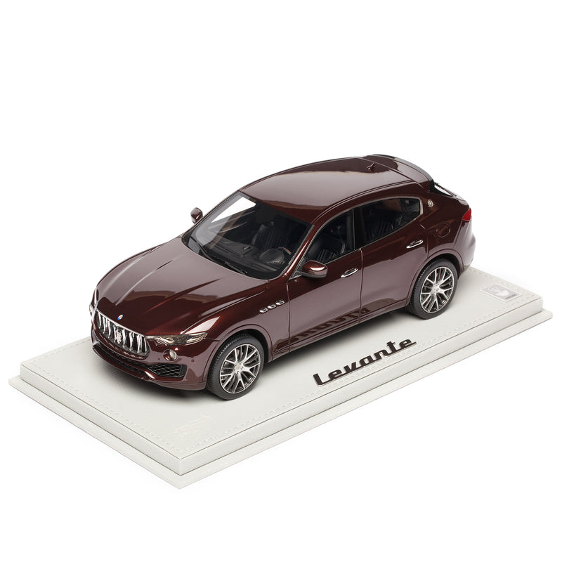 Maserati Levante 1/18スケール　ブラック　フィギア　箱付き 1:18 Levante Rame – US - Maserati Store