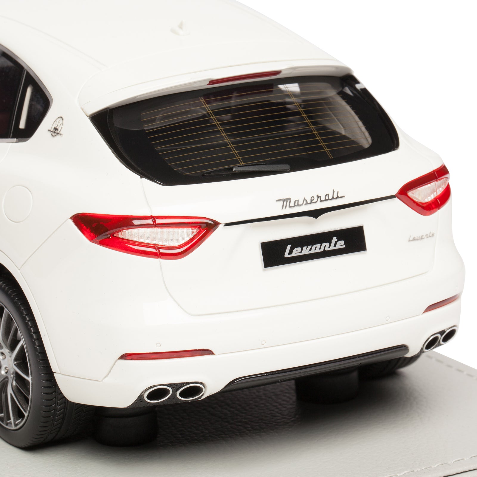 1:18 Levante White – US - Maserati Store