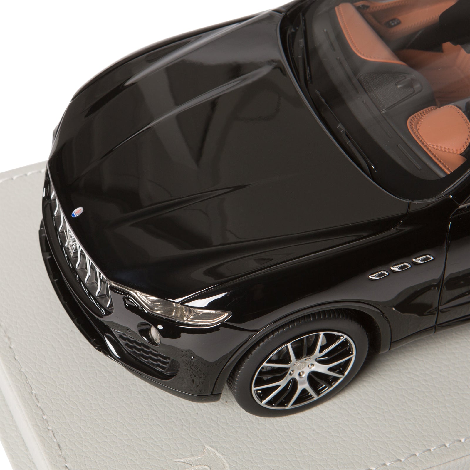 1:18 Levante Black – US - Maserati Store