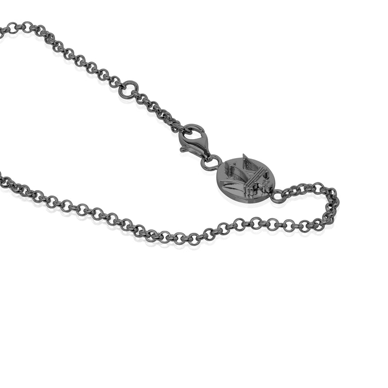 PENDANT NECKLACE WITH NATURAL TRANSPARENT STONES