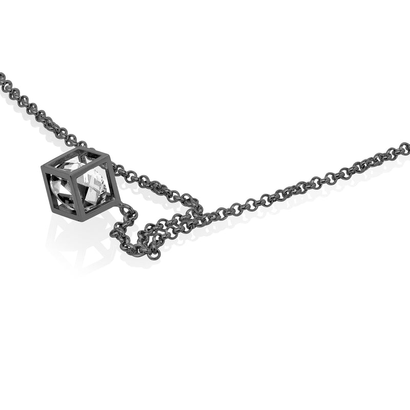 PENDANT NECKLACE WITH NATURAL TRANSPARENT STONES