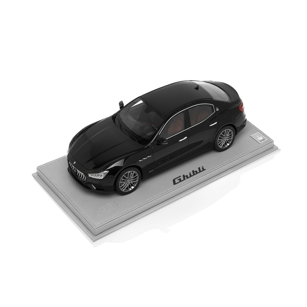 ミニカー Maserati Ghibli MY19 1:18 Blu Nobile ミニカー Maserati Ghibli MY19 1:18 Blu Nobile Maserati