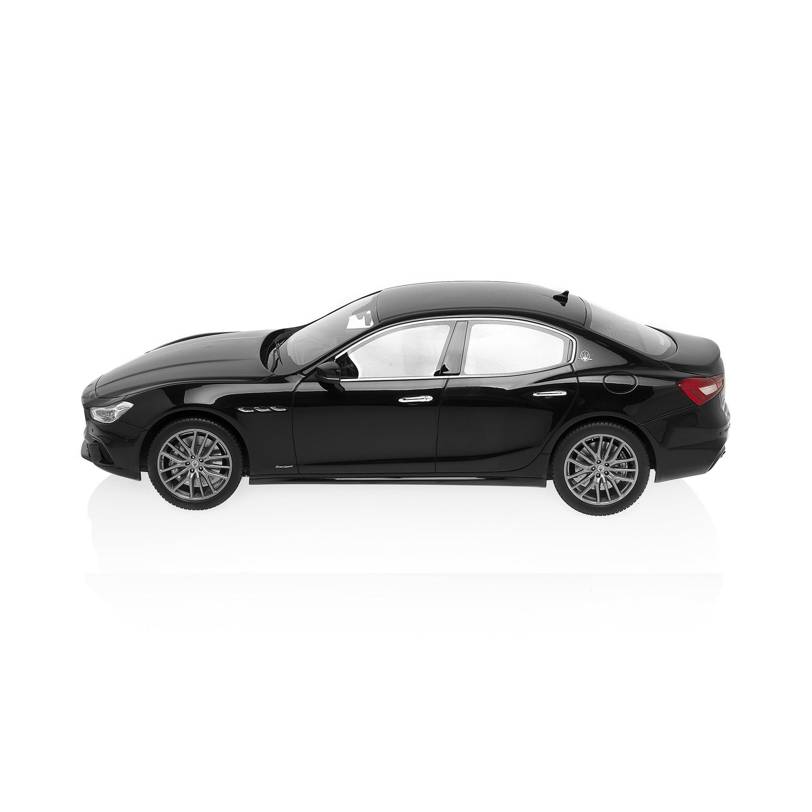 Maserati Ghibli Coupe 1969 Blue Metallic 1:18