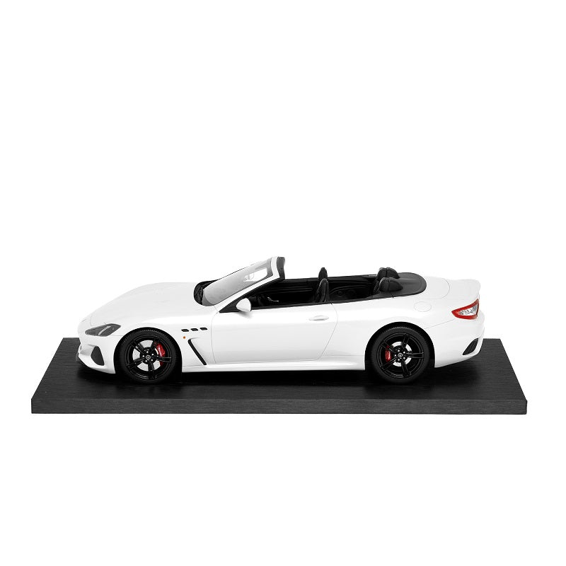 1:18 Grancabrio white tsm – US - Maserati Store