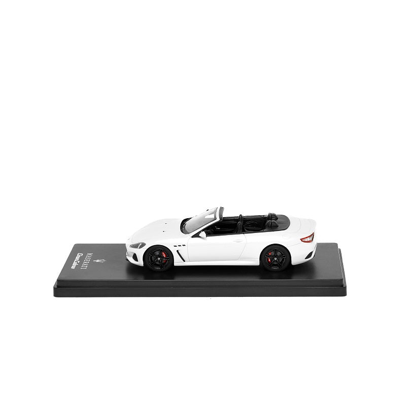1:43 Grancabrio white TSM – US - Maserati Store