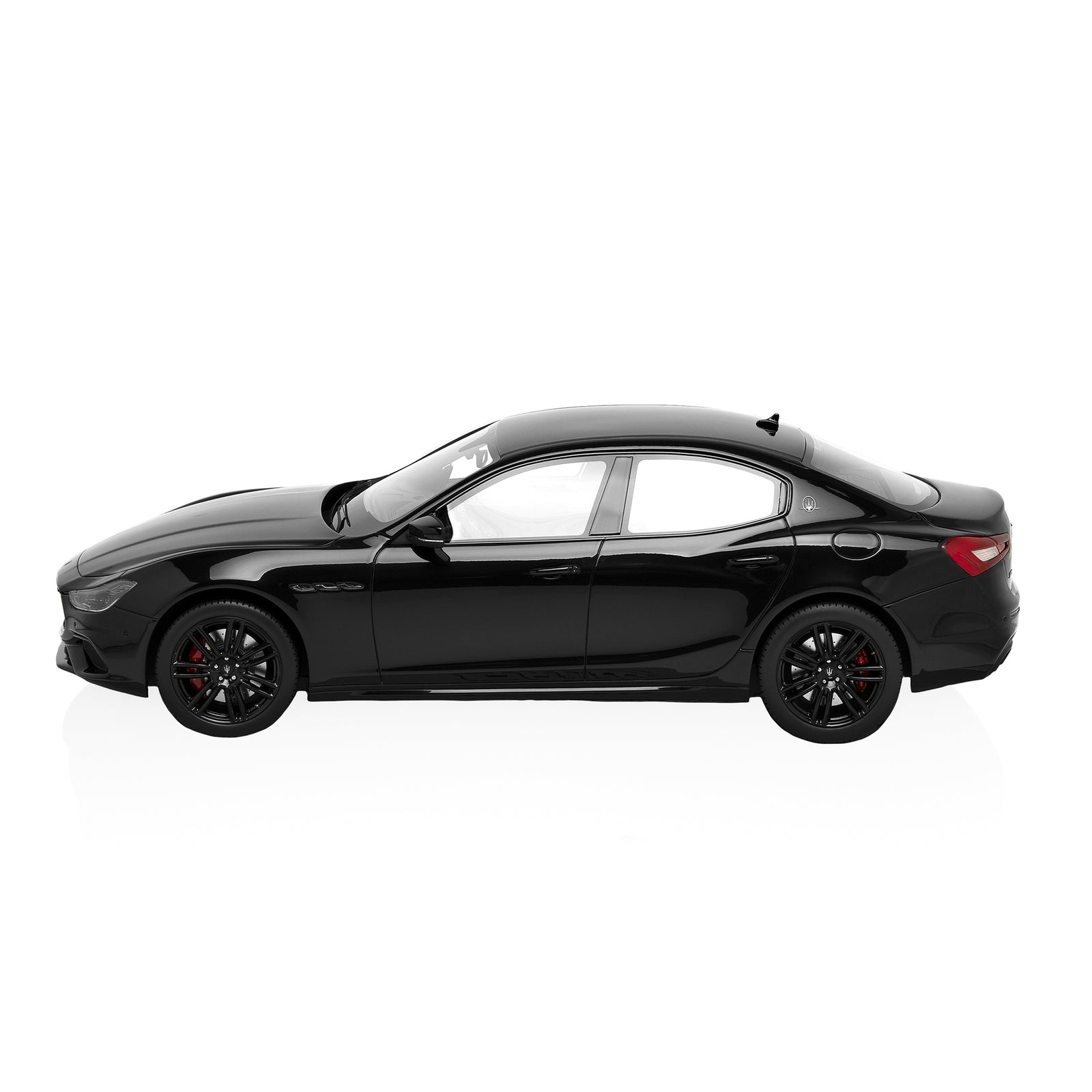 No235ミニカー1/18箱あり Maserati Ghibli 2013 No235ミニカー1/18箱