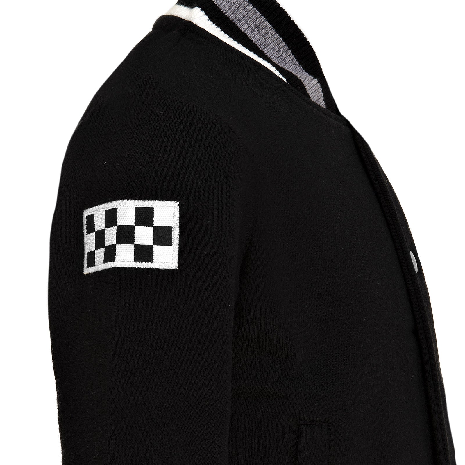 camisi ページ   JASPER M ブラック EDGE SHIRT – ISSEY MIYAKE ONLINE STORE