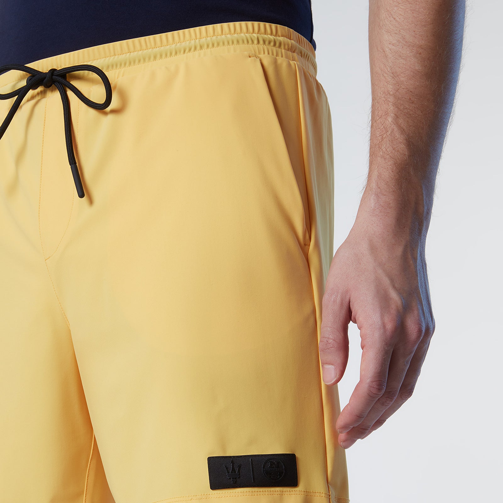 MAATEE&SONS MusterWerk別注 BEACH SHORTS Yellow Recycled Fabric Beach Shorts – US - Maserati Store