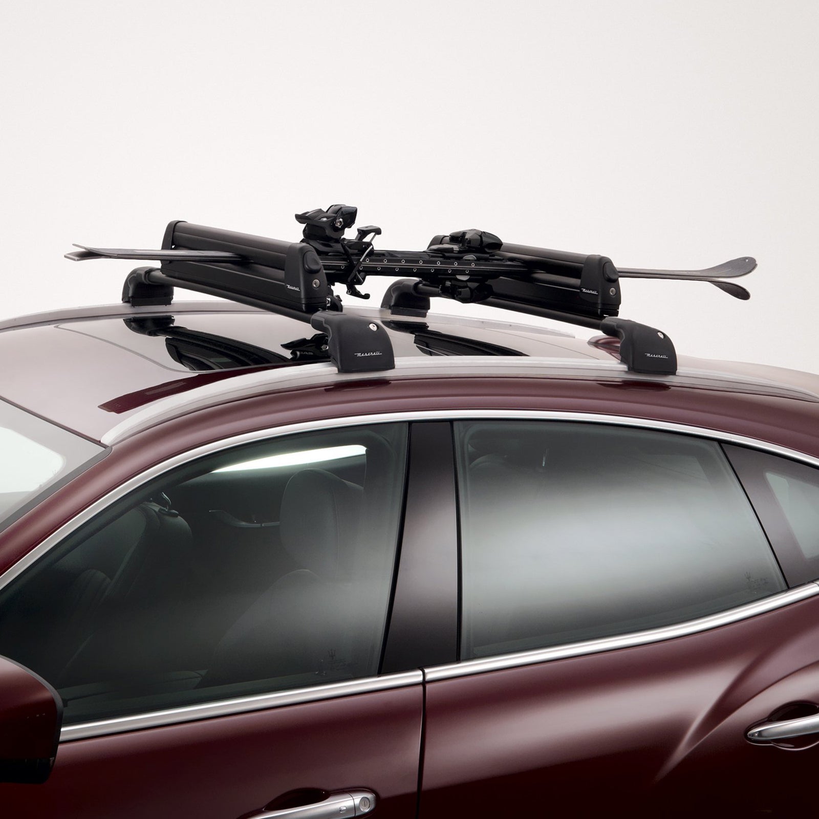 Roof Mounted Ski and Snowboard Carrier - Levante – US - Maserati Store