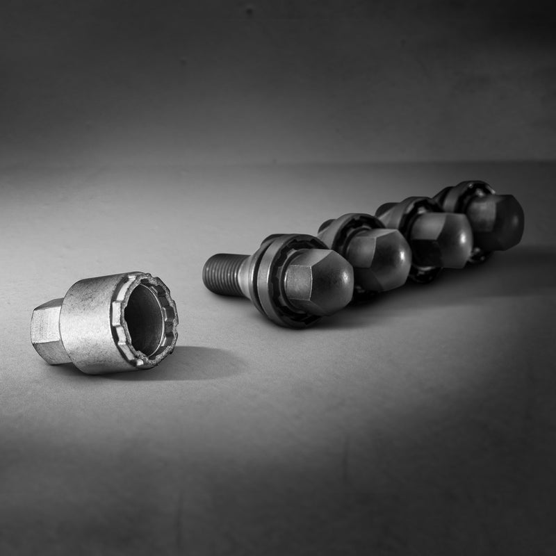 Black Security Stud Bolt Kit
